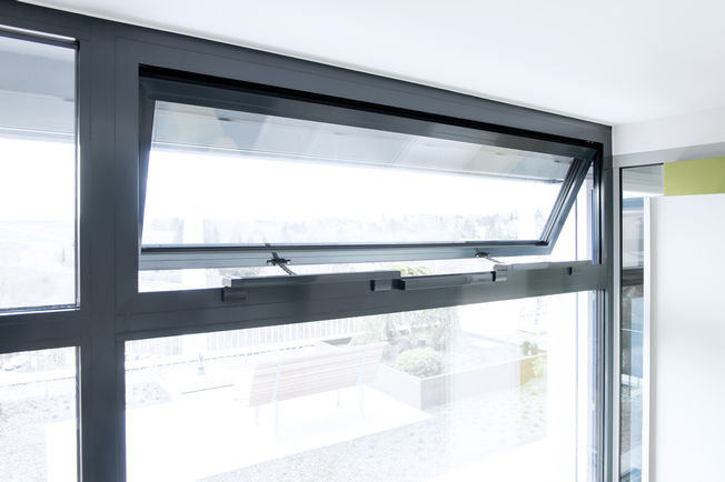 Power lock and Slimchain Slimchain chain drive in a pleasant design with many applications in combination with Power lock locking drive.