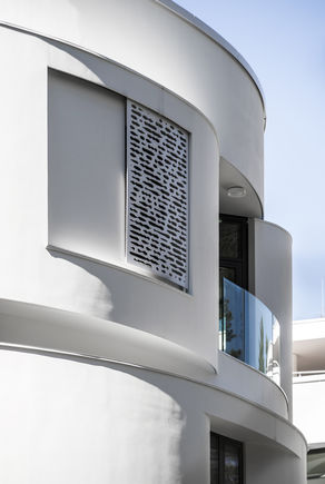 KADO KARIM 豪华住宅设施 无论是在公共或私人领域、在或大或小的项目中、在新的或现有的楼宇中，盖泽的这些解决方案使居民、用户以及楼宇的运营商的日常生活变得更加轻松。