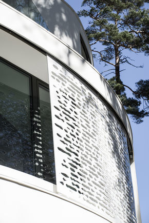 KADO KARIM 豪华住宅设施 无论是在公共或私人领域、在或大或小的项目中、在新的或现有的楼宇中，盖泽的这些解决方案使居民、用户以及楼宇的运营商的日常生活变得更加轻松。