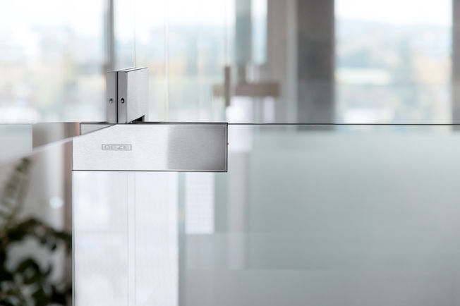 盖泽修补配件 上地面安装地沉轴，带可拆卸轴承螺栓