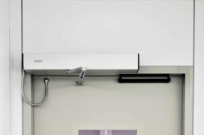 Swing door at Children's Memorial Health Institute Children, who were the weakest among the victims of the two world wars, received their own memorial. The result of this was the largest, best equipped and most modern paediatric centre in Poland, the Instytut Pomnik - Centrum Zdrowia Dziecka in Warsaw. The clinic is aptly named the Children's Memorial Health Institute (CMHI).