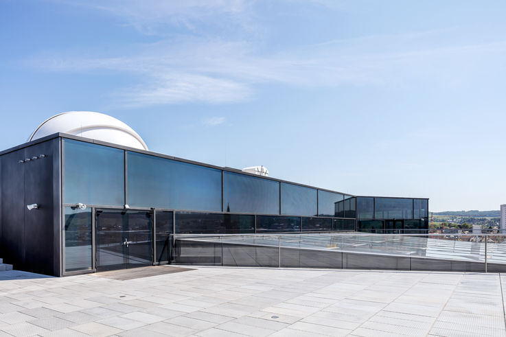 GEZE automatic doors in the experimenta Science Center