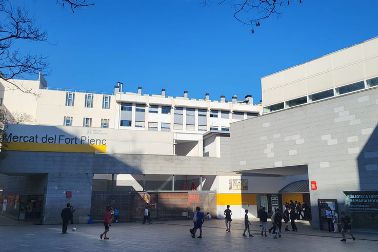 The Fort Pienc building, headquarters of the Eixample district.